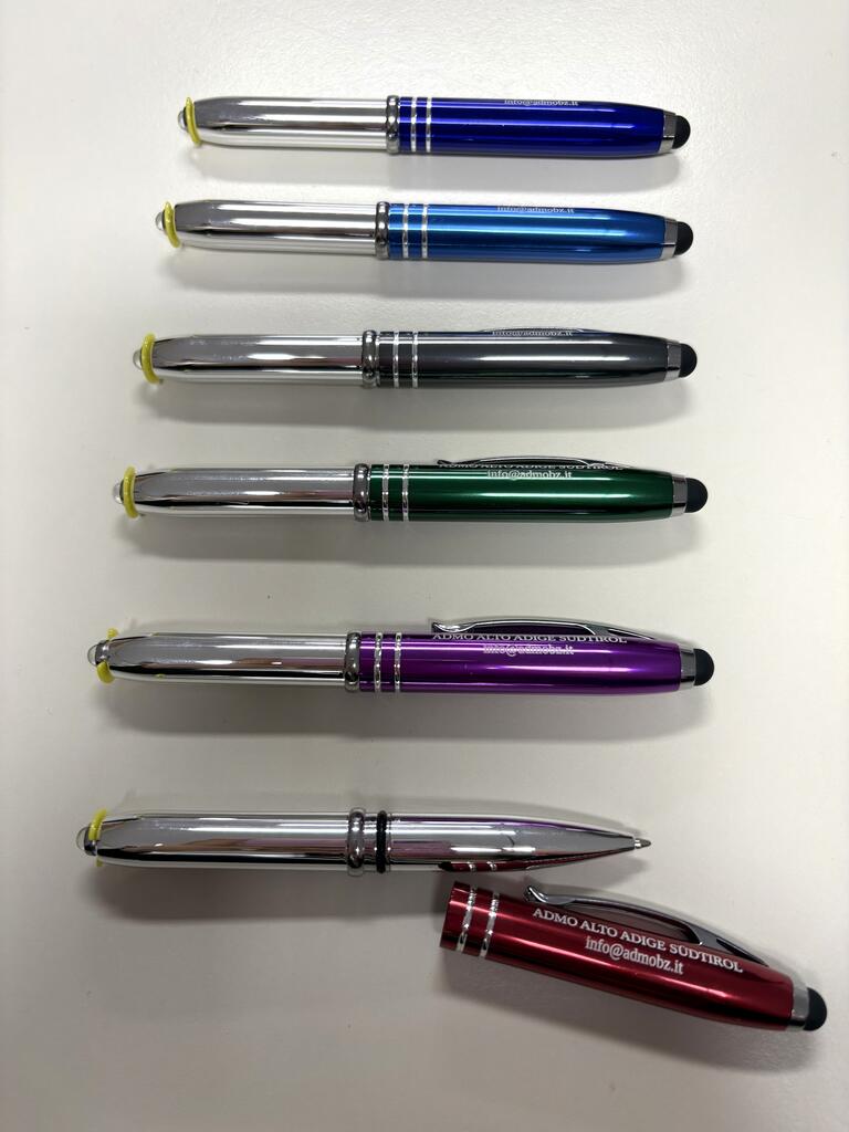 penne_colorate_touch_con_luce_3euro